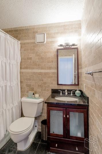 3575 Janlin Ct, Cincinnati, OH 45211 photo 5
