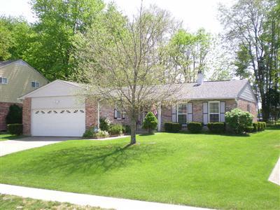 8439 Shenstone Dr, Cincinnati, OH 45255 photo 3
