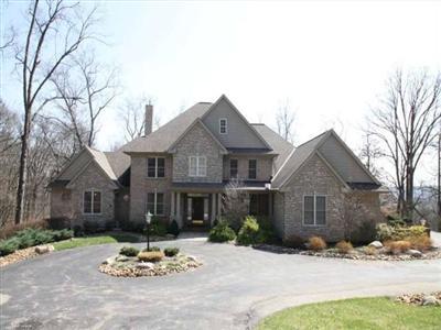 8750 Willow Run Ct, Cincinnati, OH 45243 photo 2