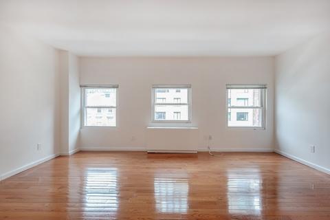 3231 Epworth Ave, Cincinnati, OH 45211 photo 1