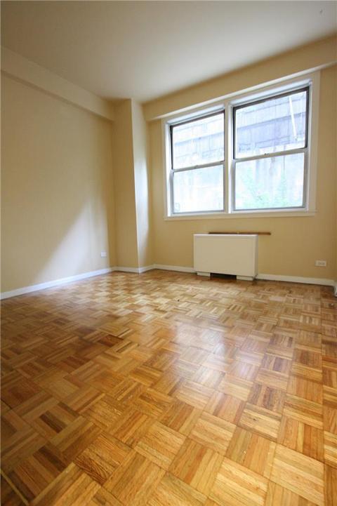 7986 Camner Ave, Cincinnati, OH 45236 photo 2