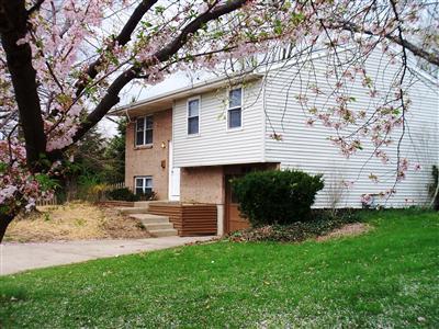 1806 Lincrest Dr, Forest Park, OH 45240 photo 1