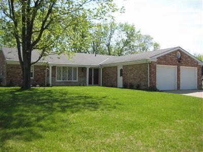 5326 Chatelaine Ct, Cincinnati, OH 45247 photo 2