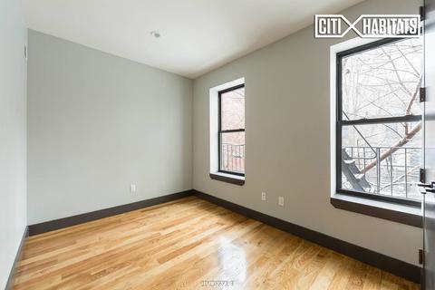 2084 Teralta Cir, Cincinnati, OH 45211 photo 5