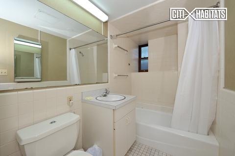8827 Grenada Dr, Cincinnati, OH 45231 photo 8