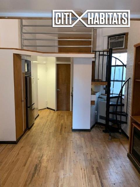 8709 Planet Dr, Cincinnati, OH 45231 photo 1
