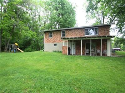 4295 Terrace Dr, Cincinnati, OH 45245 photo 1