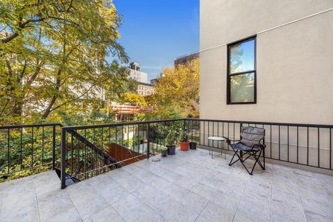 8823 Daly Rd, Cincinnati, OH 45231 photo 6