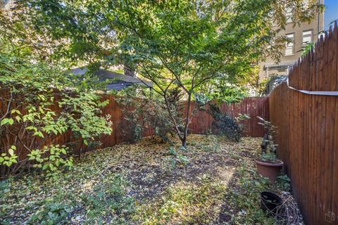 8823 Daly Rd, Cincinnati, OH 45231 photo 11