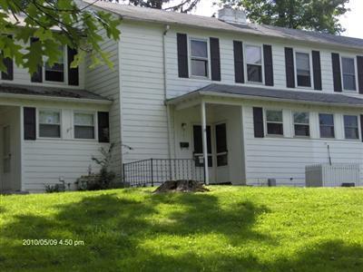 3 De Witt St, Greenhills, OH 45218 photo 1