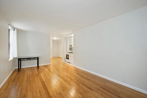 1855 Hewitt Ave, Cincinnati, OH 45207 photo 1