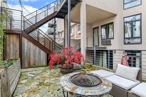 1131 Hempstead Dr, Cincinnati, OH 45231 photo 10