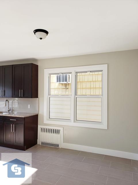 1085 Hempstead Dr, Cincinnati, OH 45231 photo 4