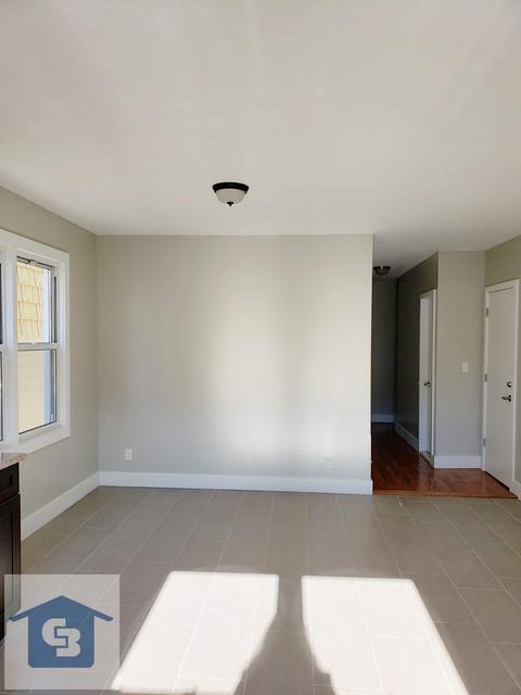 1085 Hempstead Dr, Cincinnati, OH 45231 photo 5