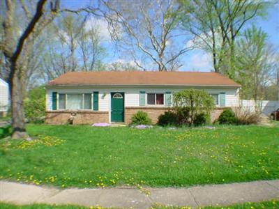 586 Beech Ct, Cincinnati, OH 45245 photo 2