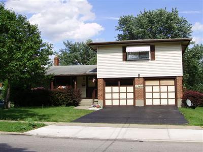 3366 Parkcrest Ln, Cincinnati, OH 45211 photo 1