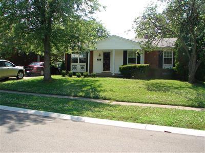 10931 Maplehill Dr, Cincinnati, OH 45240 photo 1