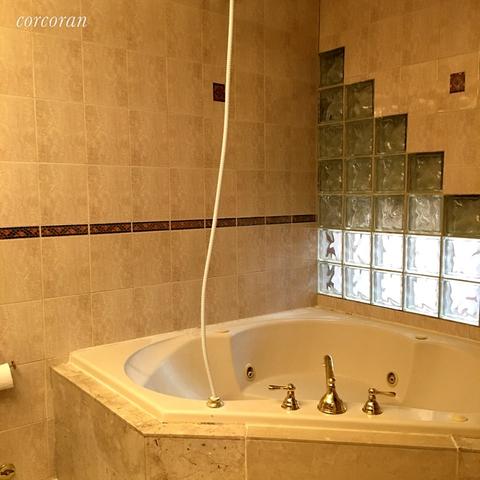 3596 Janlin Ct, Cincinnati, OH 45211 photo 9