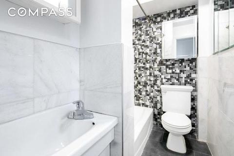6842 Richard Ave, Cincinnati, OH 45224 photo 4