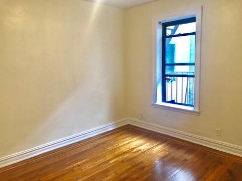3925 West St, Mariemont, OH 45227 photo 2