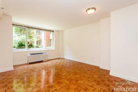 3052 Hull Ave, Cincinnati, OH 45211 photo 1