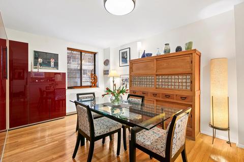1320 Spring St, Cincinnati, OH 45202 photo 4