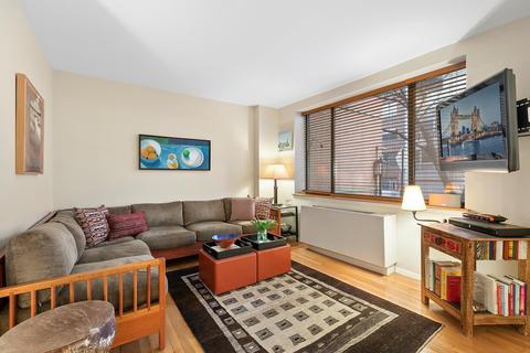 1320 Spring St, Cincinnati, OH 45202 photo 1