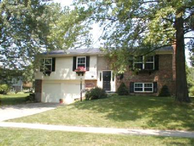 7884 Heatherglen Dr, Cincinnati, OH 45255 photo 2