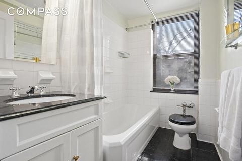 662 Chateau Dr, Cincinnati, OH 45244 photo 7