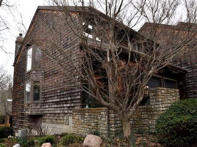 3 Spring Knoll Dr, Mariemont, OH 45227 photo 2