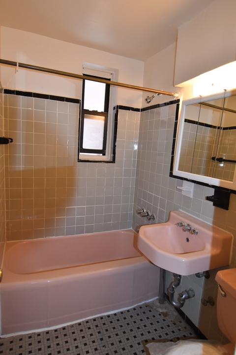 105 University Ave, Cincinnati, OH 45219 photo 5