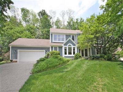 867 Eaglesknoll Ct, Cincinnati, OH 45255 photo 2