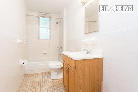 146 Woolper Ave, Cincinnati, OH 45220 photo 8
