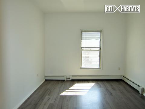 414 Bourbon St, Blanchester, OH 45107 photo 7