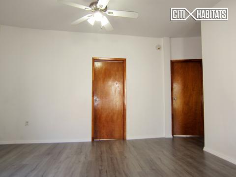 414 Bourbon St, Blanchester, OH 45107 photo 5