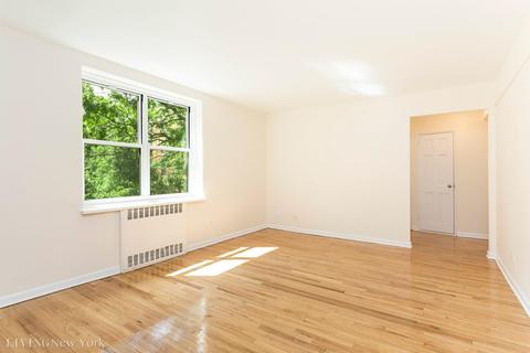 558 Robert A Taft Dr, Cincinnati, OH 45244 photo 3