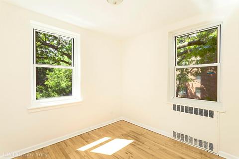 558 Robert A Taft Dr, Cincinnati, OH 45244 photo 4