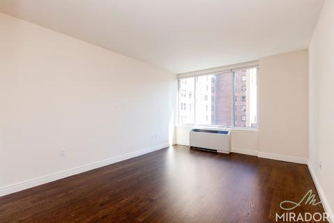 651 Regent Rd, Cincinnati, OH 45245 photo 2