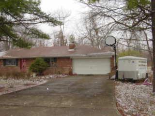 824 Loda Dr, Cincinnati, OH 45245 photo 2