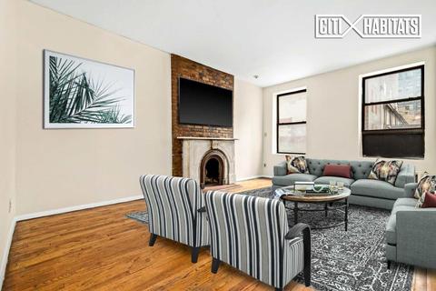2676 Cyclorama Dr, Cincinnati, OH 45211 photo 1