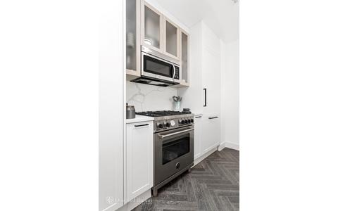 1519 Galbraith Rd, Cincinnati, OH 45231 photo 12