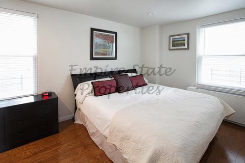 3926 Petoskey Ave, Mariemont, OH 45227 photo 6