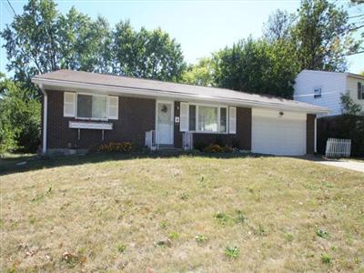 699 Daphne Ct, Forest Park, OH 45240 photo 1