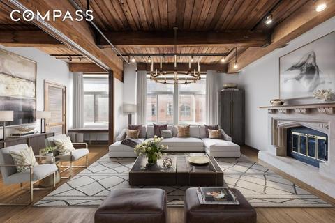 10239 Chippenham Ct, Cincinnati, OH 45231 photo 1
