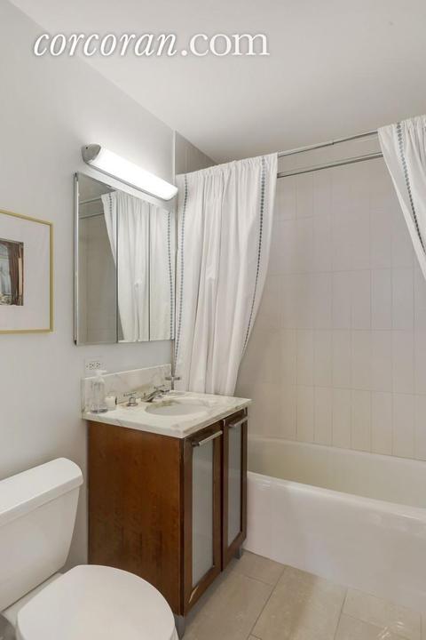 9889 Norcrest Dr, Cincinnati, OH 45231 photo 8