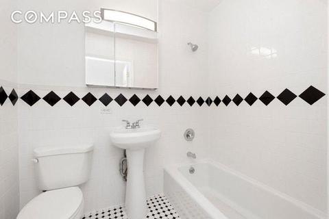 1635 Mccabe Ln, Cincinnati, OH 45255 photo 7