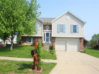 554 Forest Ridge Ct, Cincinnati, OH 45244 photo 3