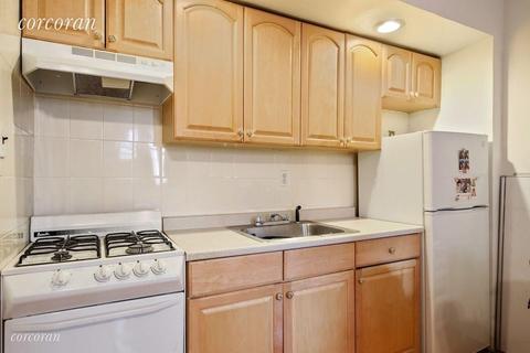 2202 Upland Pl, Cincinnati, OH 45206 photo 2