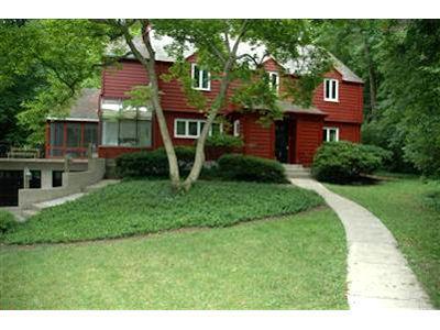 3874 Spring House Ln, Cincinnati, OH 45217 photo 3