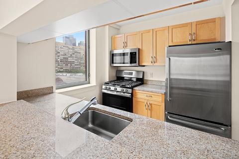 3874 Spring House Ln, Cincinnati, OH 45217 photo 4
